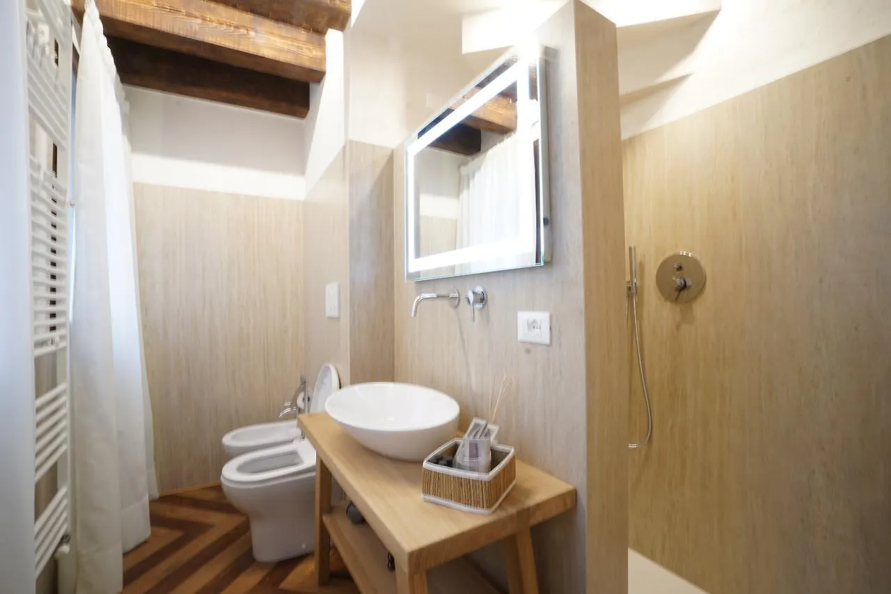 P 1779 Bed & Breakfast Venice