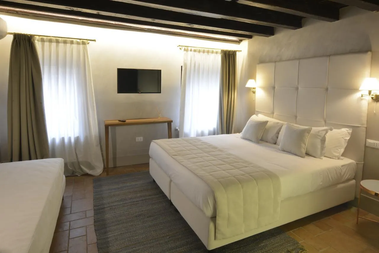 P 1779 Bed & Breakfast Venice