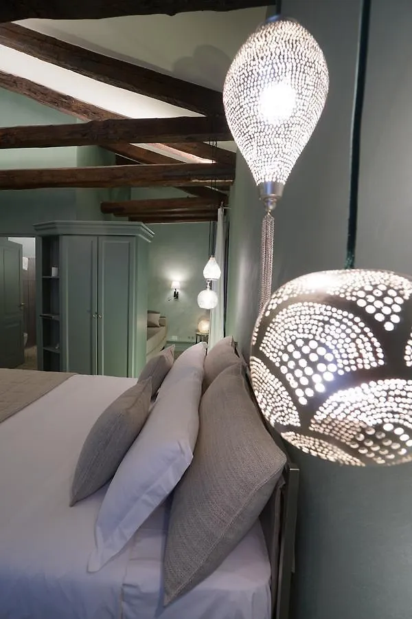 P 1779 Bed & Breakfast Venice