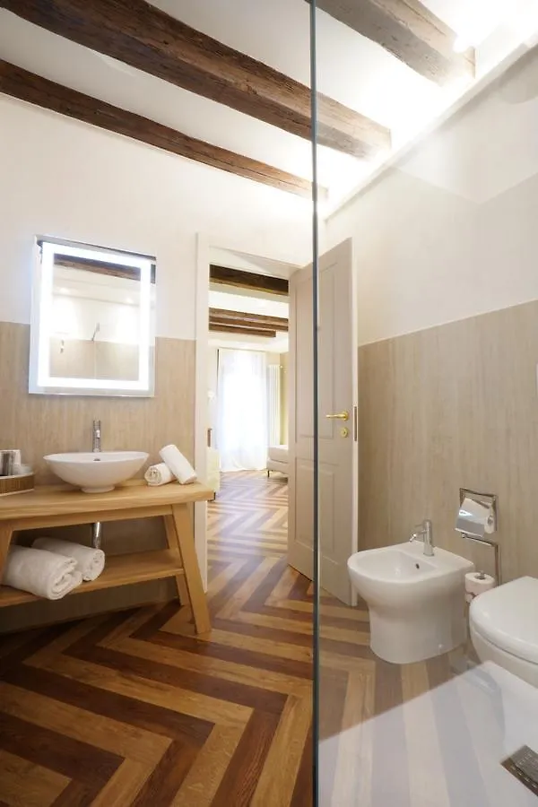 P 1779 Bed & Breakfast Venice