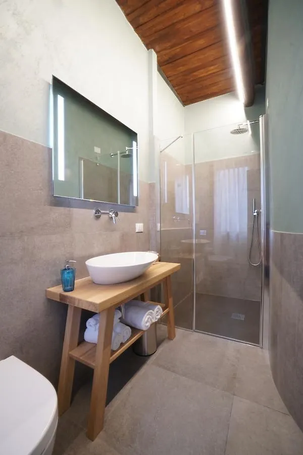 P 1779 Bed & Breakfast Venice Italy
